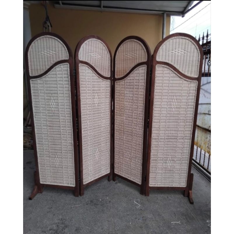 penyekat ruangan kayu/partisi ruangan