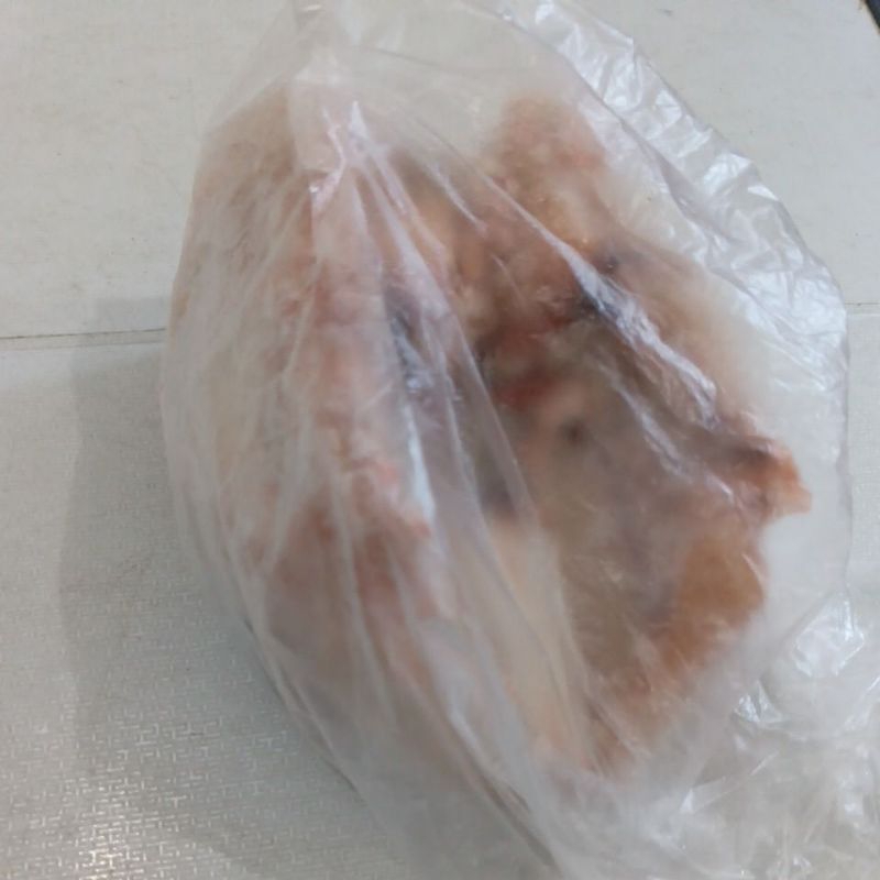 

Dada Ayam Beku "BESTCHICKEN", berat 500 gram, Di packing ulang dari 2kg perbungkus aslinya(masih ada tulanglunaknya)