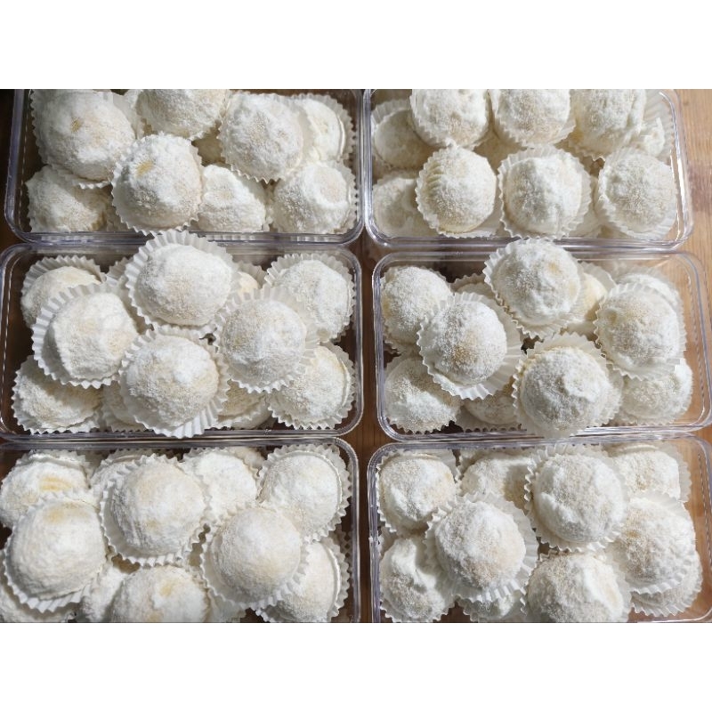 

Putri Salju Isi Kacang Mete