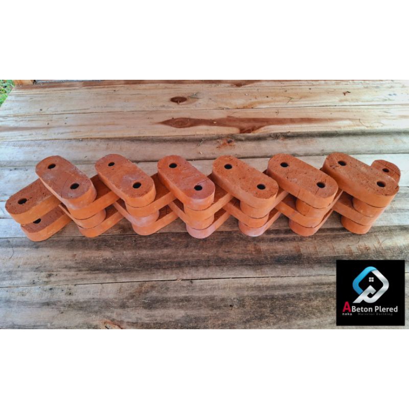 Bata merah expose bolong 2 super