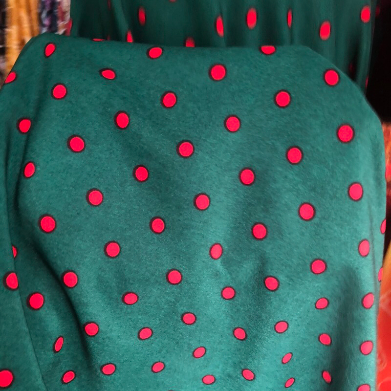 kain crepe garmen - kain crepe motif polkadot - kain crepe polkadot motif impor - kain crepe polkado