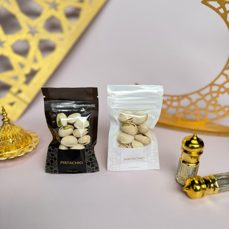 

Kacang Pistachio | Paket Souvenir Hampers Gift Oleh oleh Hani Umrah
