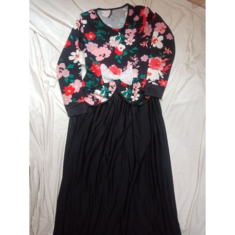 PRELOVED GAMIS HITAM