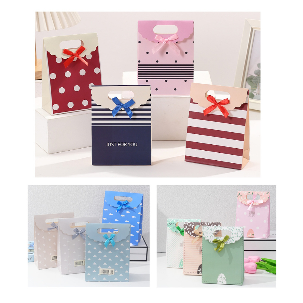 

Tas Tenteng Bingkisan | Gable Box | Tas Hampers | Tas Bingkisan | Tas Bingkisan Warna Motif Stripe Dot