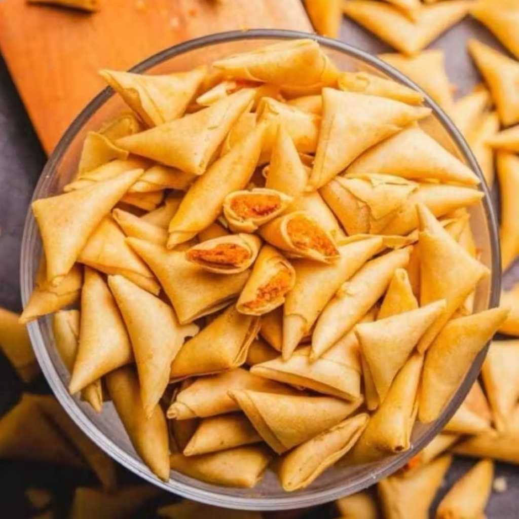 

250 GRAM SAMOSA ABON AYAM PREMIUM | SAMOSA PEDAS MANIS GURIH RENYAH | SAMOSA ISI ABON AYAM SUPER |} SAMOSA KERING SEGITIGA