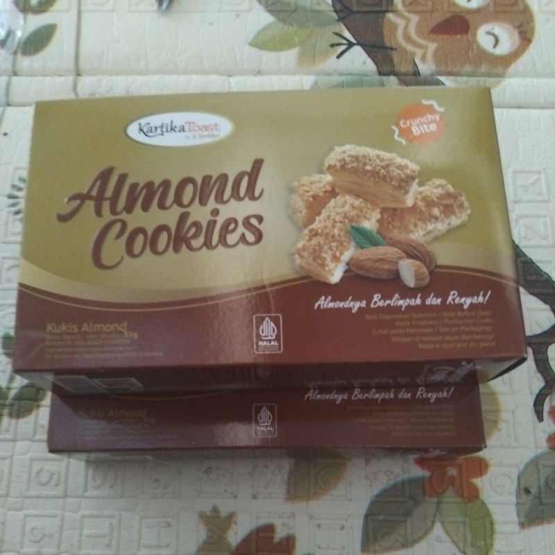 

kue kukis almond 51 gr dari kartikasari