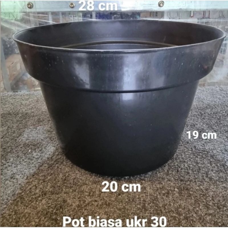 Pot Biasa Hitam ukuran 30