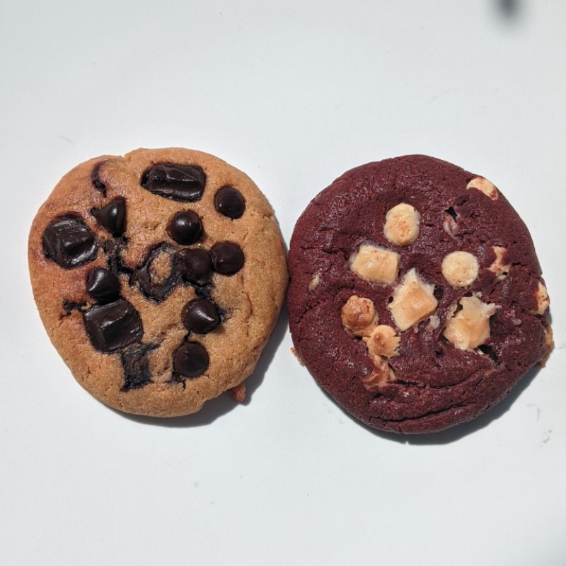

[PRE–ORDER] soft cookies by @soleiabaked