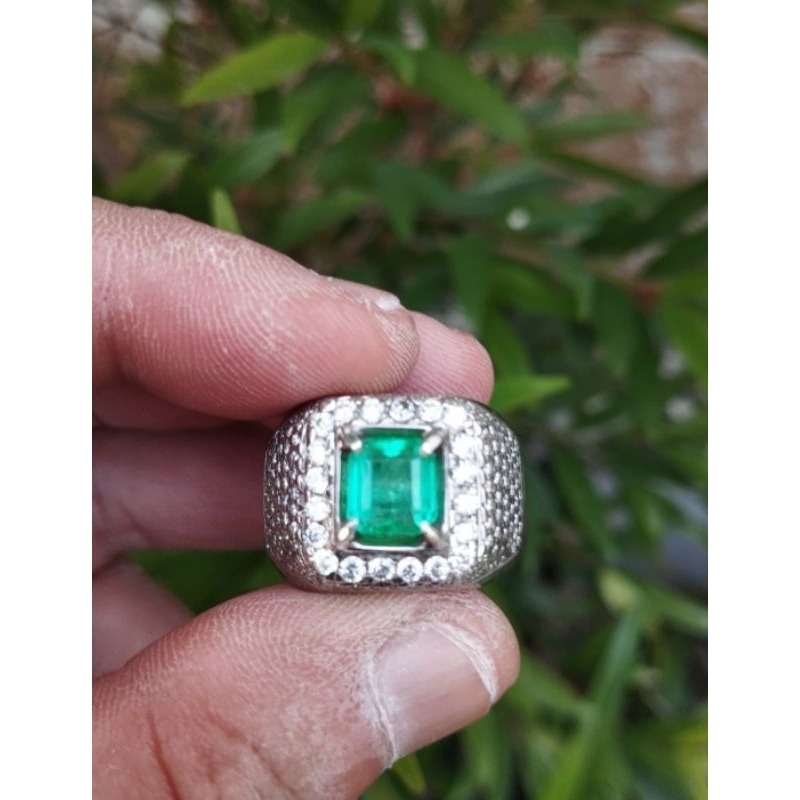 Emerald bery colombia 1,48ct. memo GRI, detail cek deskripsi