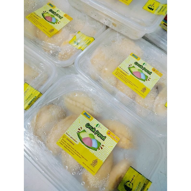 

Getuk goreng isian ayam suwir pedas manis frozen