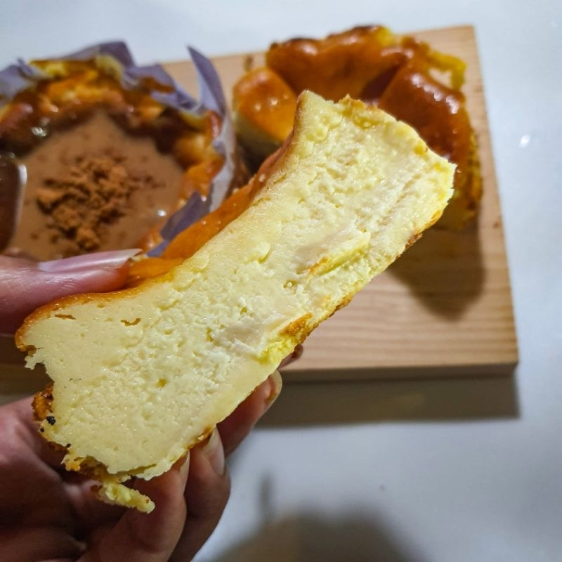 

PRE ORDER BASQUE CHEESECAKE/READY JUMAT
