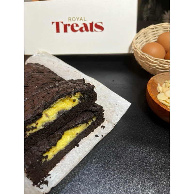 

Brownies Insert Cheese 22x10 by Royal Treats