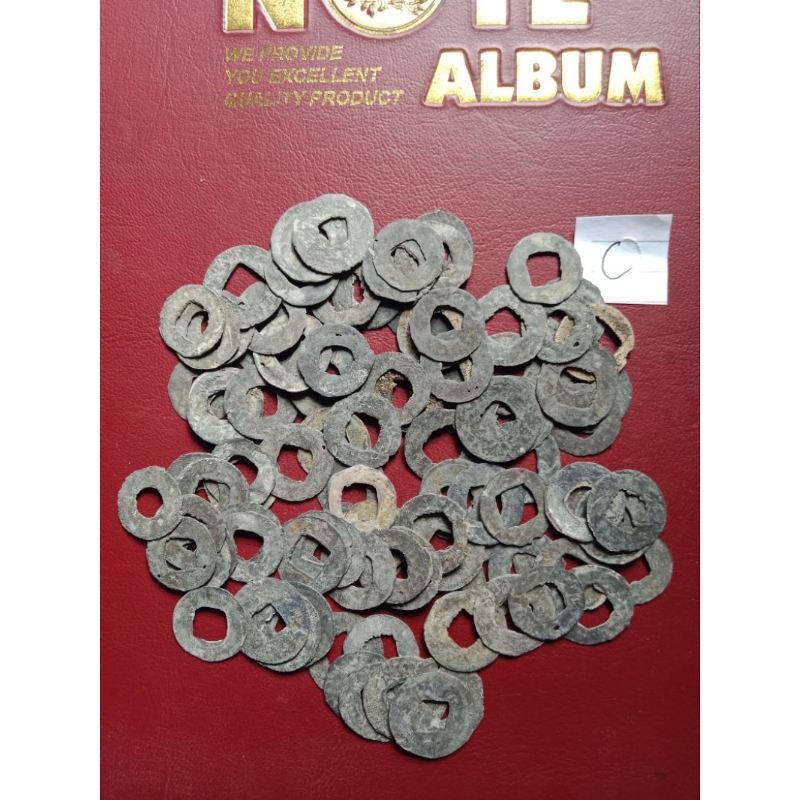 - + 100 Koin Timah Temuan Sungai Musi (C)