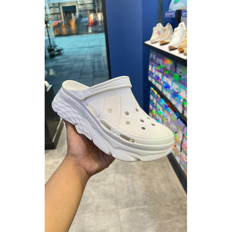 Skechers Max Cushioning Foamies Women's Sandal
