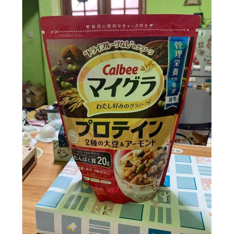 

Calbee Granola plus 2 types Protein Soybean and Almond