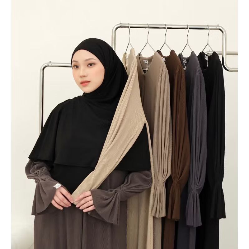 Pleats Dress by Khalewale