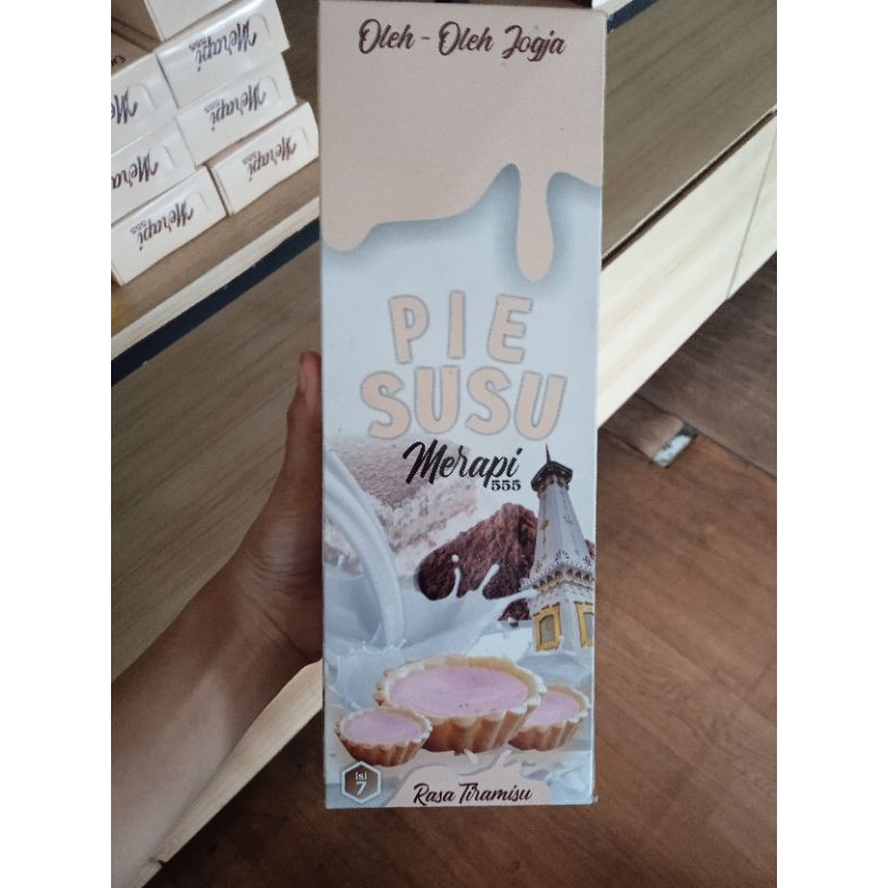 

PIE SUSU MERAPI 555 TIRAMISU