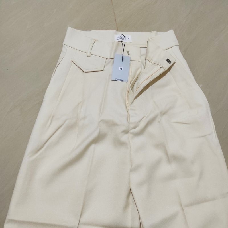New Baru Jual Salah Size Oro Pants Highwaist Yeona Ivory Size M Dijual Salah Size