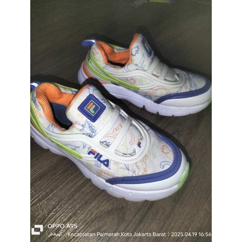 Sepatu Anak FILA PL