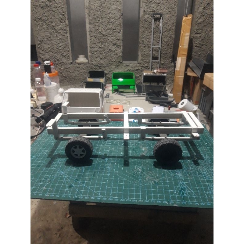 Sasis Miniatur L300