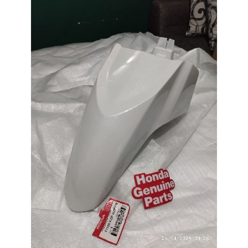 61100KZR600PFW / FENDER FR SPAKBOR DEPAN VARIO 125 OLD SERI KZR