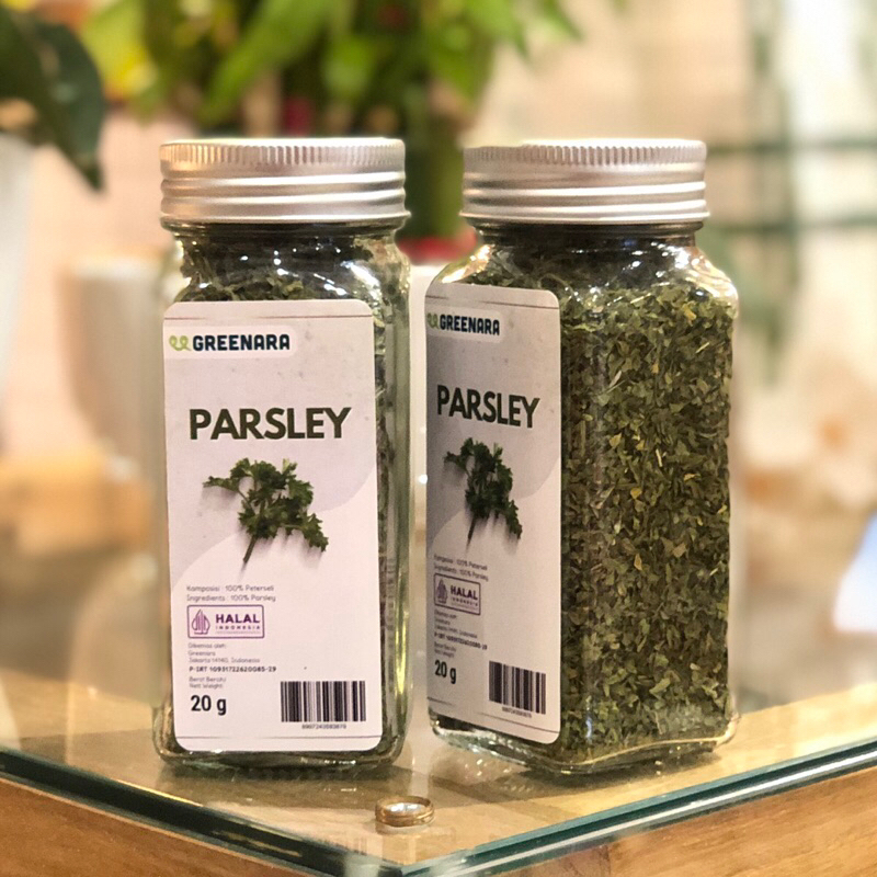 

Greenara - Daun Parsley Kering 20gr (Botol) / Parsley Flakes