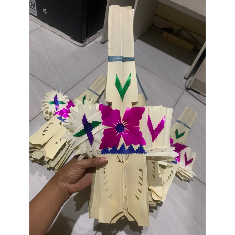 Tamiang Kuningan/Tamiang Kolem/Ceniga Kuningan/Tamiang dan Kolem untuk kuningan