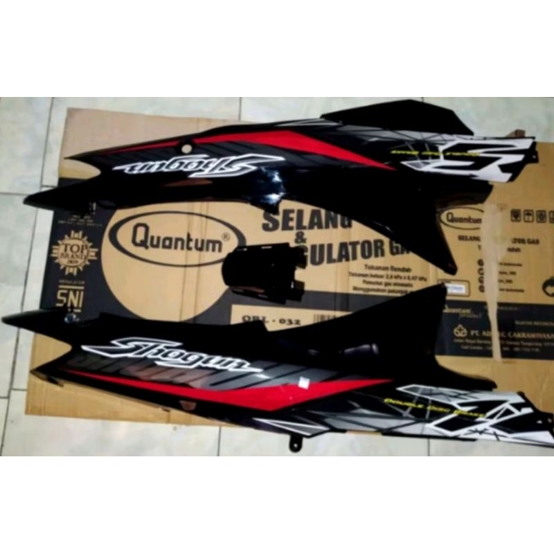 Cover Body Shogun 125 R warna hitam plus sticker