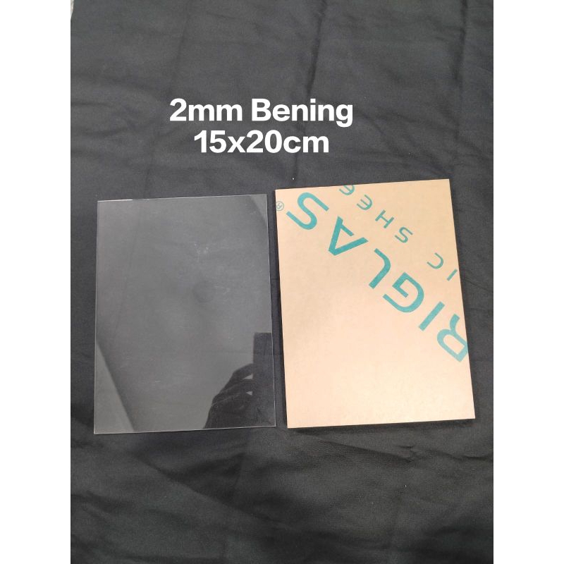 

Akrilik Lembaran Bening Tebel 2mm 15cm x 20cm