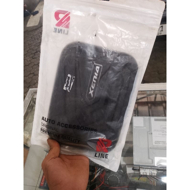 cover tutup bensin mobil Xenia