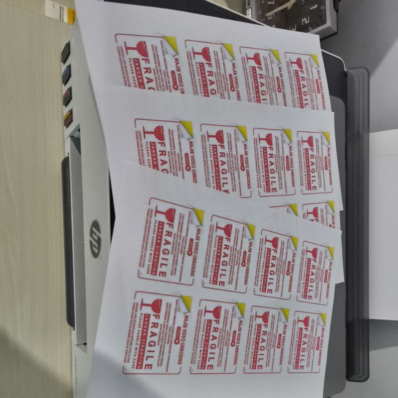 

Fragile Kertas Potong Sendiri Video Unboxing