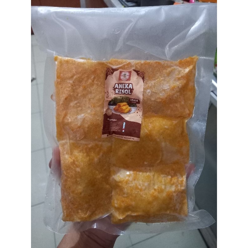 

Risol Smoked Beef Pedas