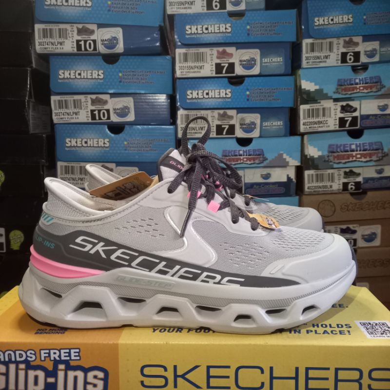 Skechers Women's Slip in Glide Step Altus