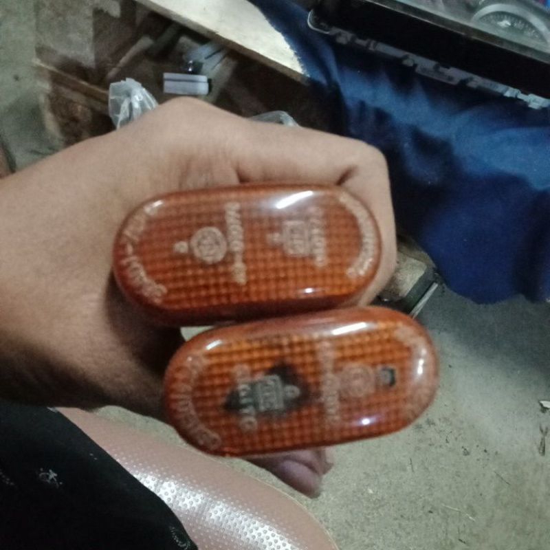 Lampu sein fender Suzuki Escudo XL7 v6