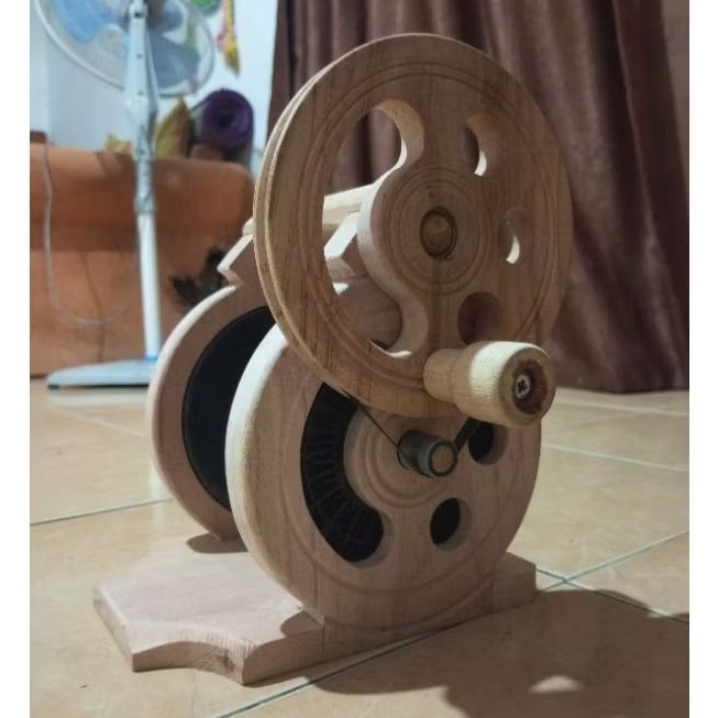 katrol,gulungan benang layangan