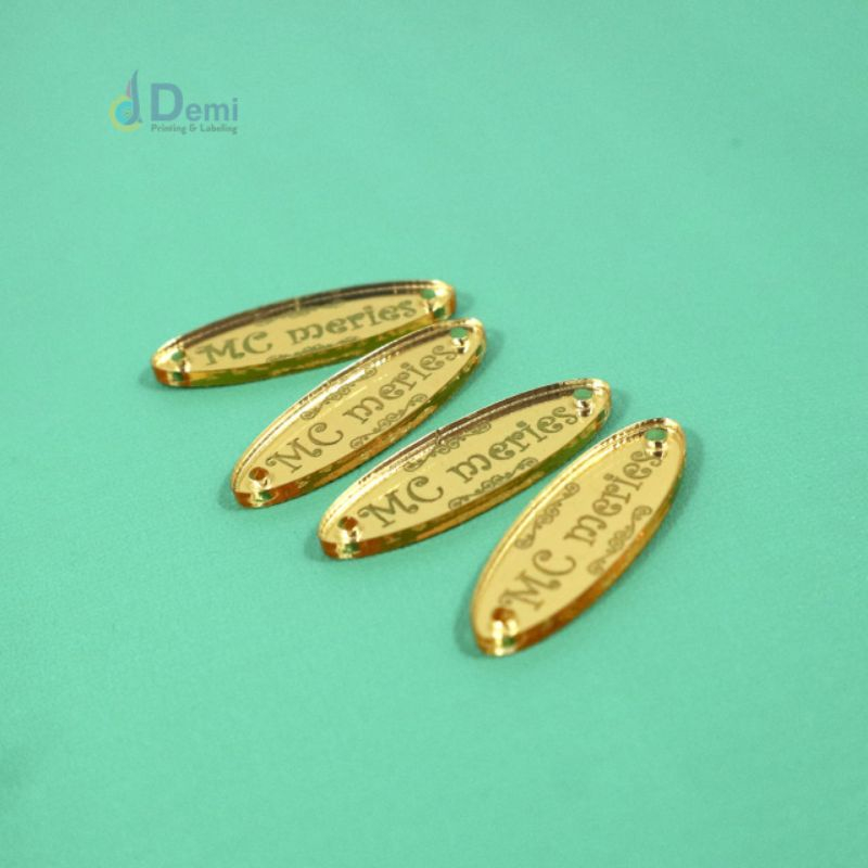 label akrilik custom, label akrilik custom nama, label hijab, label nama bening 100 pcs