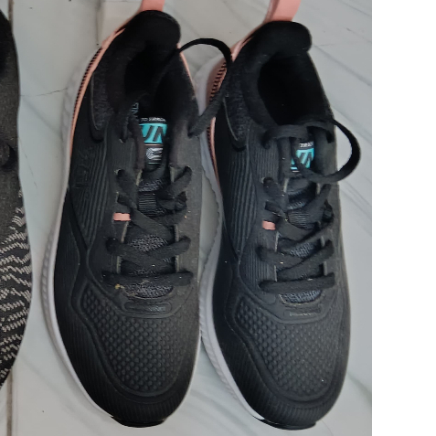 SEPATU RUNNING 361 DEGREES
