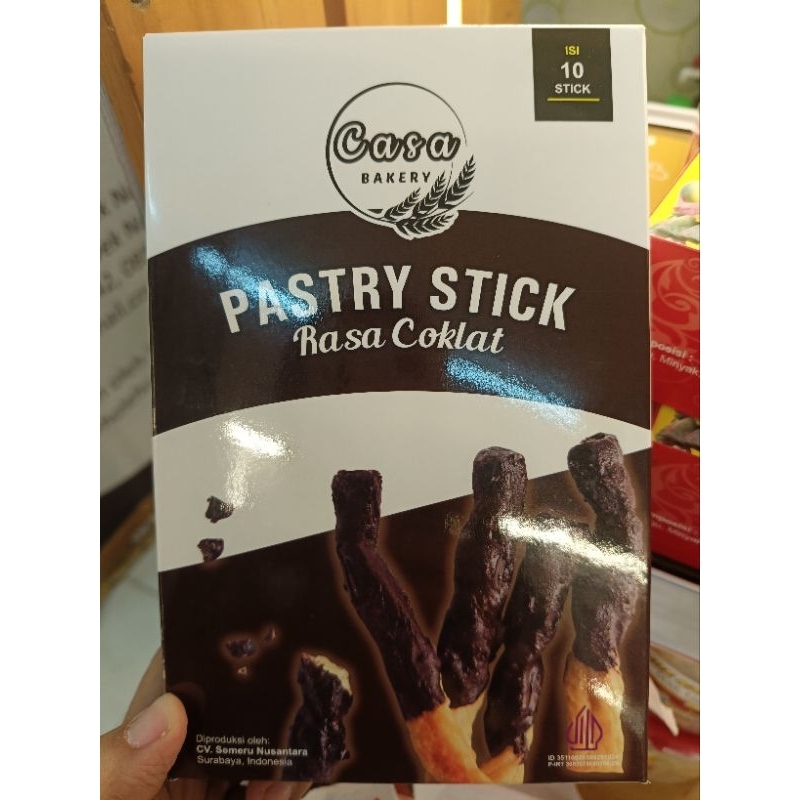 

pastry stick coklat oleh oleh khas surabaya