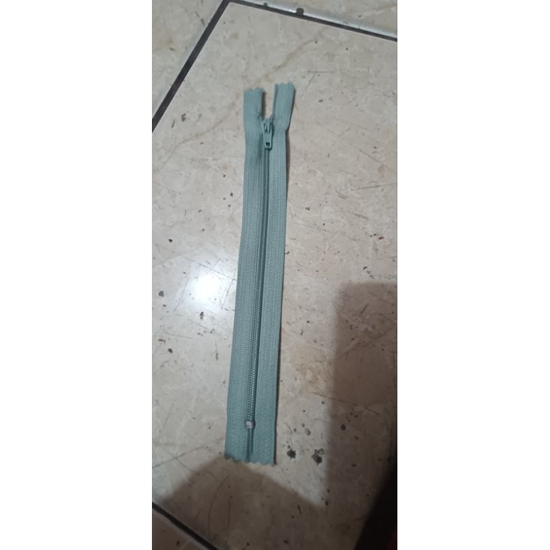 resleting celana/rok 7inci warna hijau mint