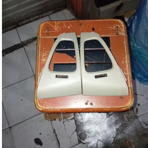 panel kisi kisi ac tengah Innova original