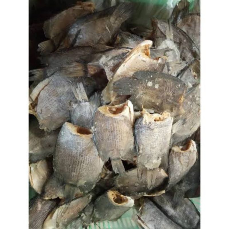 

ikan biawan asin/ ikan sepat asin/ ikan asin biawan