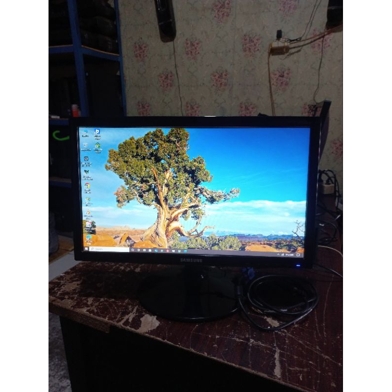 Monitor LED 19 inch Samsung HDMI Lengkap Dus