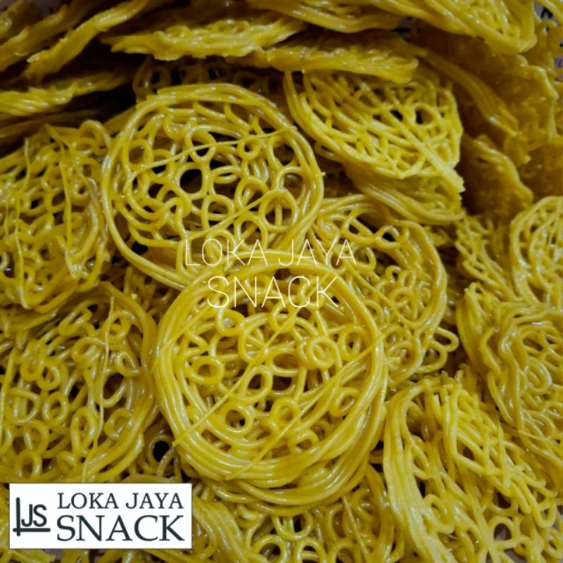 

CIPLOK Kerupuk mie Kwalitas Istimewa repacking 500gram dan 1 kilogram cap Anhes krupuk