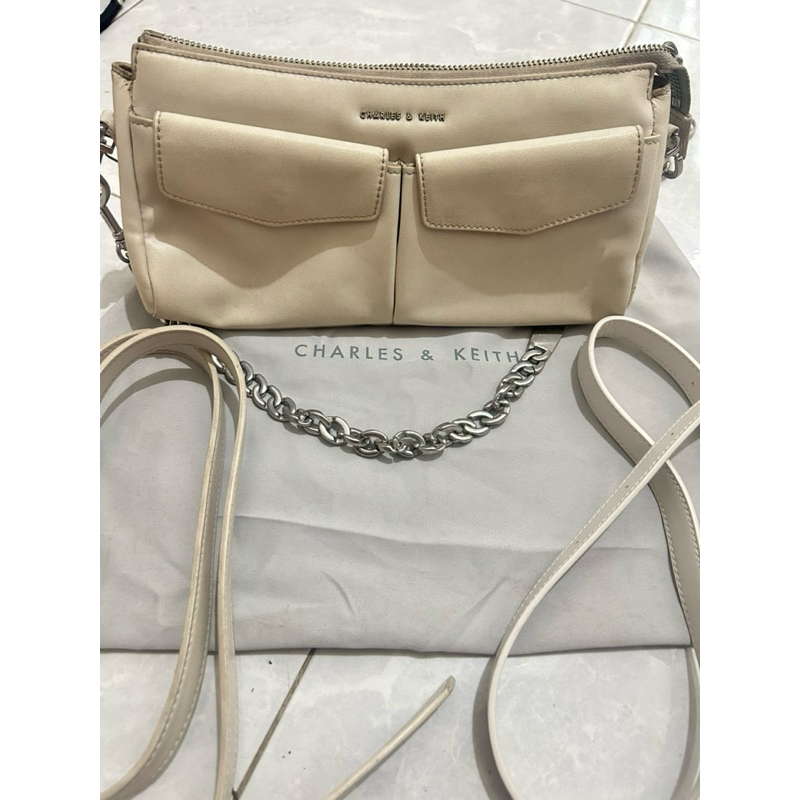 Tas Charles & Keith Asli Preloved Cream – Shoulder Bag Wanita Elegan Kekinian