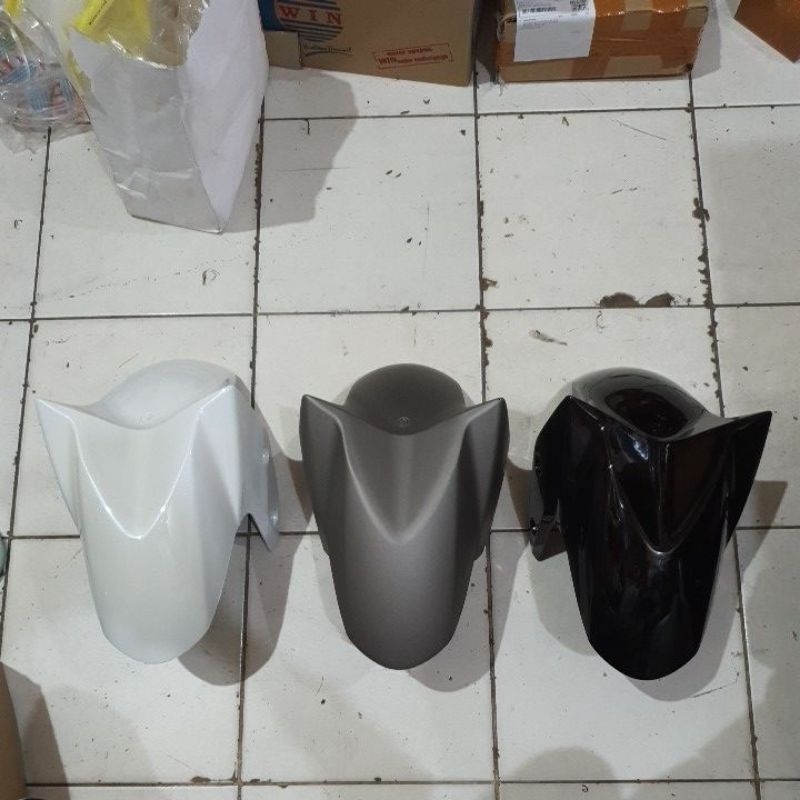 Spakbor depan yamaha n max nmax NMAX  hitam grey putih Slebor depan / Spakbor muka bagian belakang n