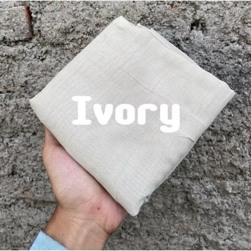 Hijab paris jadul ivory hijab segiempat paris jadul warna ivory