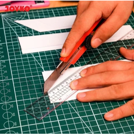 

Cutter Pemotong L-500CU / L-500 (Free Refill) Joyko Cutter Besar Tajam Knife
