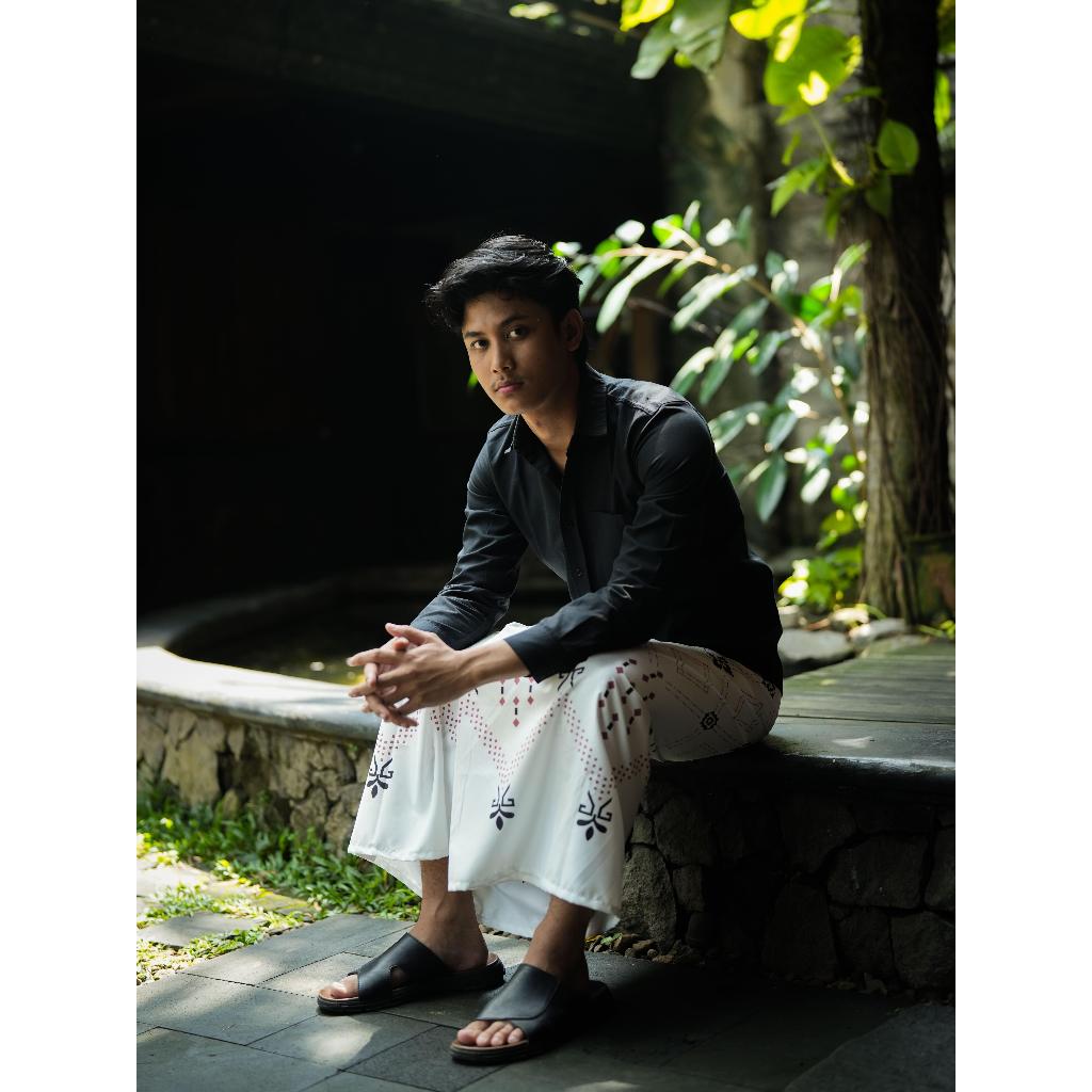 BATIK NAWILIS Sarung Batik Pria Dewasa Kain Katun Motif Ksatria Putih