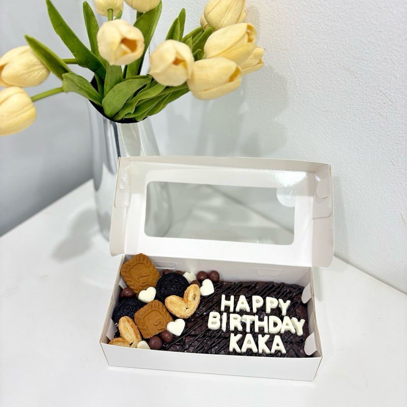 

birthday brownies chocoglam - free custom - sofiaabakes