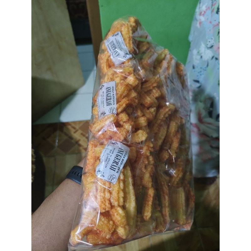 

KERUPUK ANUGERAH,JAAT, BINTANG, GORONG², MAKRONI, JENGKOL, BELIMBING